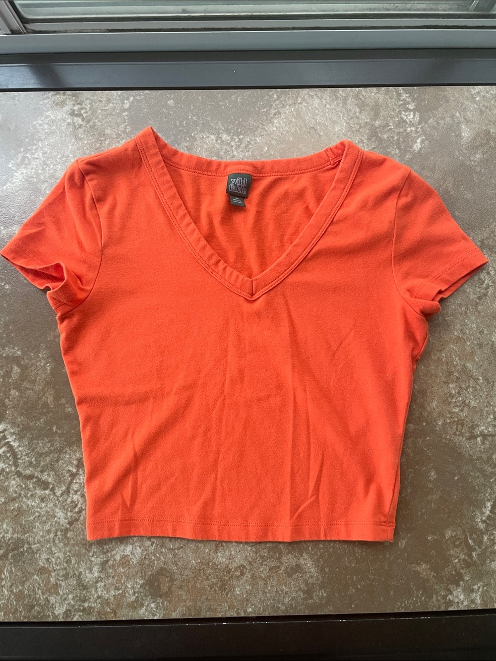 wild fable Women's Orange Cropped V-Neck Tee XS